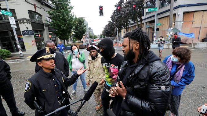 America_Protests_Seattle_54068.jpg-e4ec8